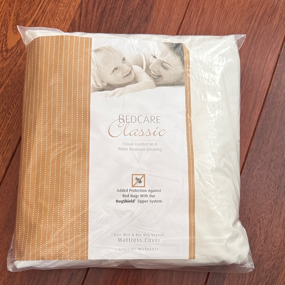 Classic Mattress Cover - White